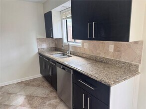 2004 Parkaire Crossing in Marietta, GA - Building Photo - Building Photo