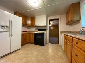 717 Fairchance Rd in Morgantown, WV - Foto de edificio - Building Photo