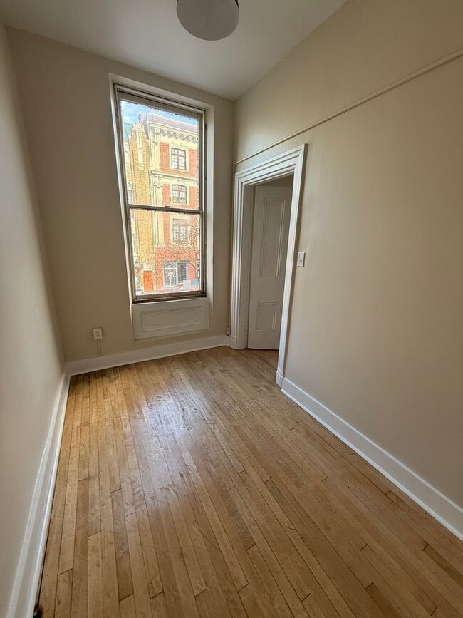 32 W High St in Carlisle, PA - Building Photo - Building Photo