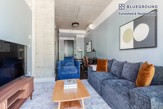 187 Kent Ave in Brooklyn, NY - Building Photo - Building Photo