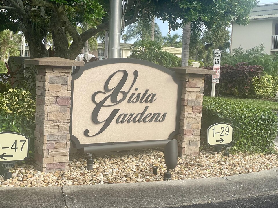 28 Vis Gdns Trl in Vero Beach, FL - Building Photo