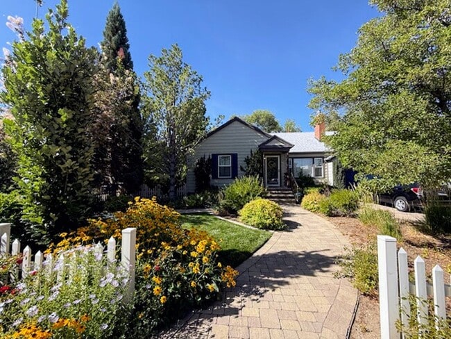 property at 1624 Esmeralda Ave