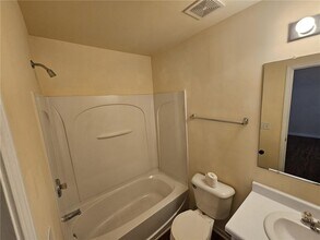 2425 Ivey Crest Cir in Tucker, GA - Foto de edificio - Building Photo