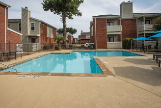 Mercer Park in Arlington, TX - Foto de edificio - Building Photo