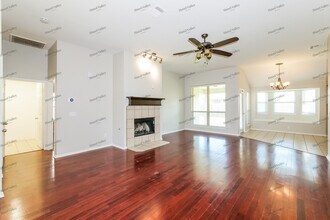 2416 Beaver Bend Ln in Yukon, OK - Building Photo - Building Photo