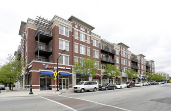 Madison Street Commons in Forest Park, IL - Building Photo - Building Photo