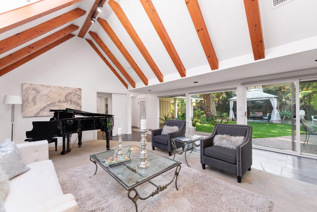 3245 Provon Ln in Los Angeles, CA - Building Photo