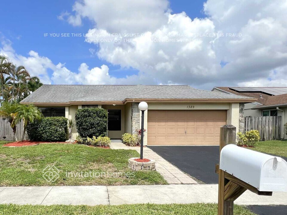 1389 SW 151st Ave in Sunrise, FL - Building Photo