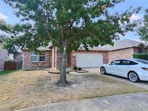 13179 Michelle Dr in Frisco, TX - Foto de edificio - Building Photo