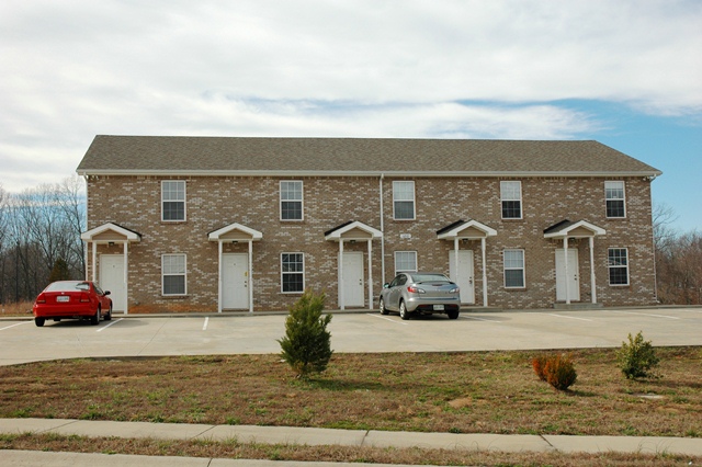 1210 Ash Ridge Dr in Clarksville, TN - Building Photo