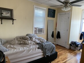 41 Cross St, Unit 1 in Somerville, MA - Building Photo - Building Photo