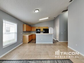 14642 Lady Victoria Blvd in Orlando, FL - Building Photo - Building Photo