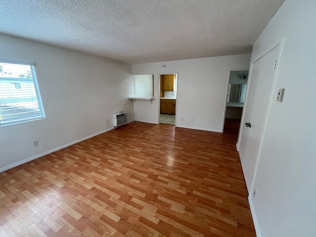 6600 Whitsett Ave, Unit Unit-10