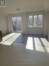 913 Douro St in Stratford, ON - Building Photo - Building Photo