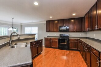 6539 Guard Hill Dr in Raleigh, NC - Foto de edificio - Building Photo