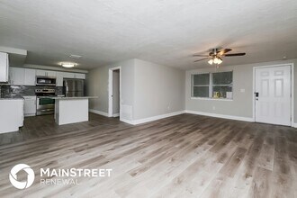 6040 7th Ave in New Port Richey, FL - Building Photo - Building Photo