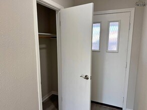 4834 Matterhorn Dr in Wichita Falls, TX - Foto de edificio - Building Photo