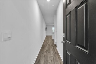 1560 Gray Br Dr in Lawrenceville, GA - Building Photo - Building Photo