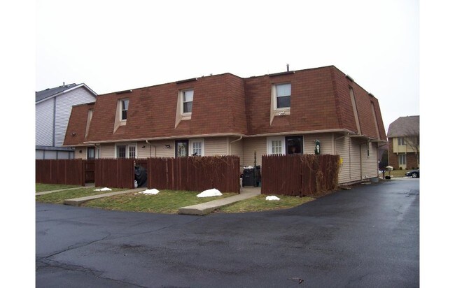 5841-5847 Ryewyck Dr in Toledo, OH - Foto de edificio - Building Photo