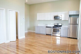 409 Dudley St in Boston, MA - Foto de edificio - Building Photo