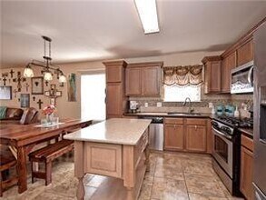 2733 Breezy Point Cove in Round Rock, TX - Foto de edificio - Building Photo