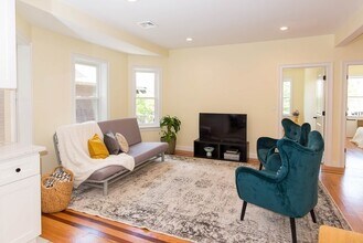624 Cambridge St, Unit #2 in Boston, MA - Building Photo - Building Photo