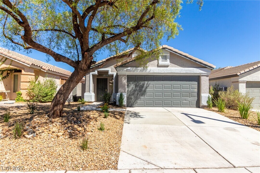 10482 Clarion River Dr in Las Vegas, NV - Foto de edificio