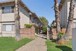 1221 B St in Yuba City, CA - Building Photo