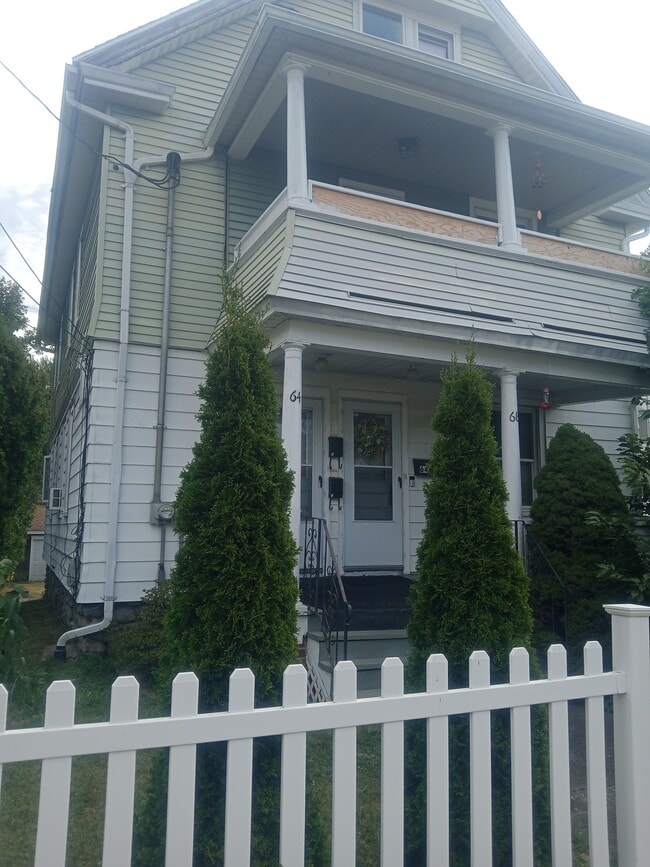 66 Williams St, Unit 66 Williams st, 3rd floor