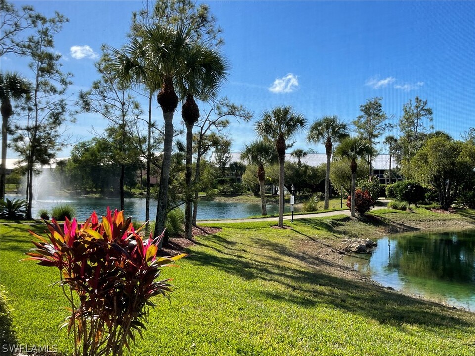 6590 Beach Resort Dr in Naples, FL - Foto de edificio