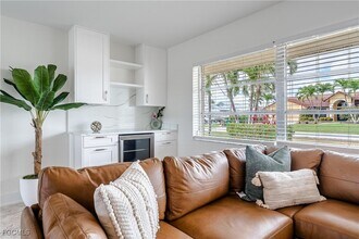 414 Avalon Dr in Cape Coral, FL - Building Photo - Building Photo