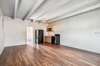 915 E 122nd Ave in Tampa, FL - Building Photo - Building Photo
