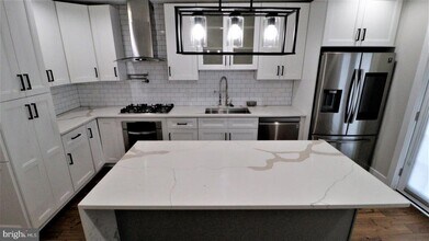 2069 E Fletcher St in Philadelphia, PA - Building Photo - Building Photo