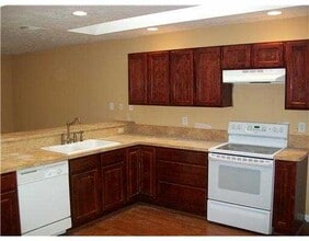 1050 SW Fenway Rd in Port St. Lucie, FL - Building Photo - Building Photo