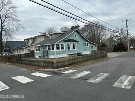 200 Mermaid Ave in Beachwood, NJ - Building Photo