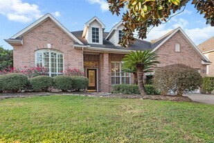 19810 Texas Laurel Trail in Humble, TX - Building Photo