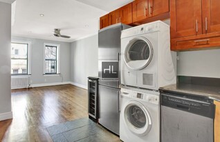 E 12TH ST., Unit 7/PHE in New York, NY - Building Photo