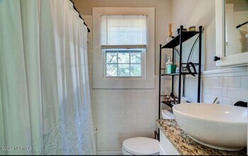 323 Pine Grove Dr in Wilmington, NC - Building Photo - Building Photo