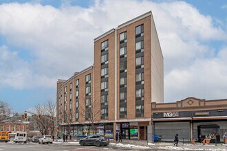 Washington Bridge View in Bronx, NY - Building Photo - Building Photo