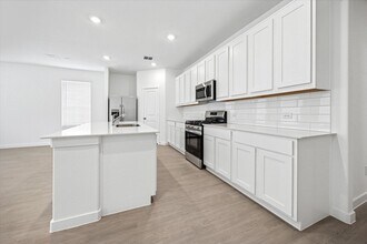 10004 Standardbred Dr in Providence Village, TX - Building Photo - Building Photo