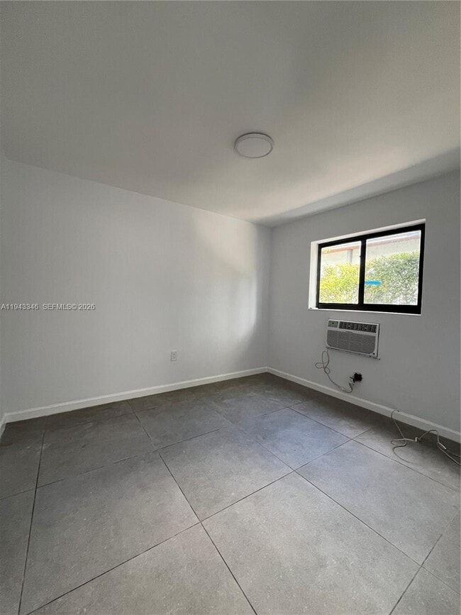 963 NW 5th St in Miami, FL - Building Photo - Building Photo