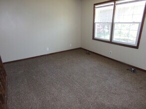 2854 Sumner St in Lincoln, NE - Building Photo - Building Photo