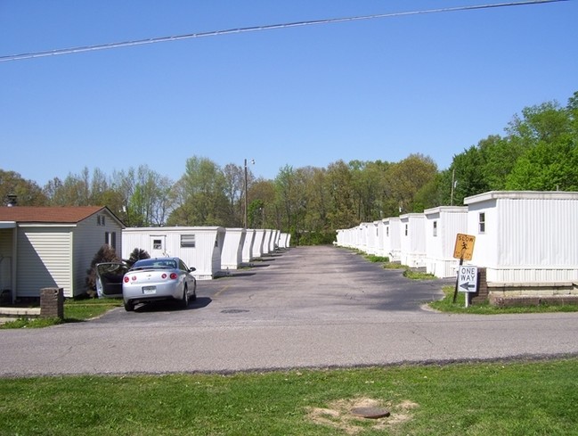 Volunteer Mobile Park in Martin, TN - Foto de edificio - Building Photo