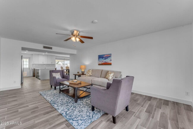 2447 E La Jolla Dr in Tempe, AZ - Building Photo - Building Photo