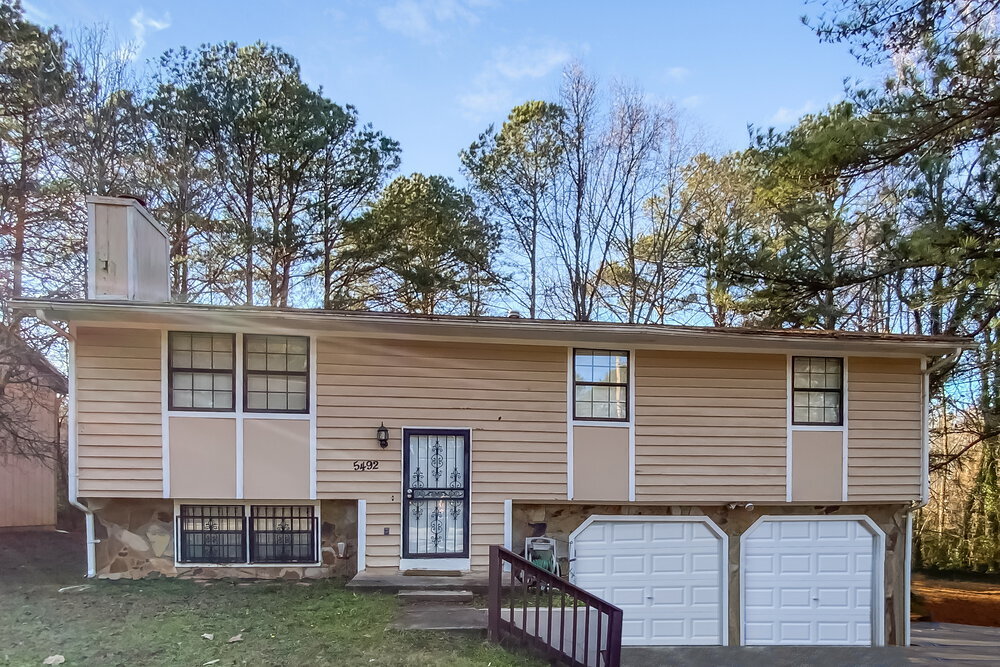 5492 Mallard Trail in Lithonia, GA - Foto de edificio