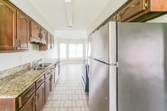 6575 Pine Top Cir N in Memphis, TN - Building Photo - Building Photo