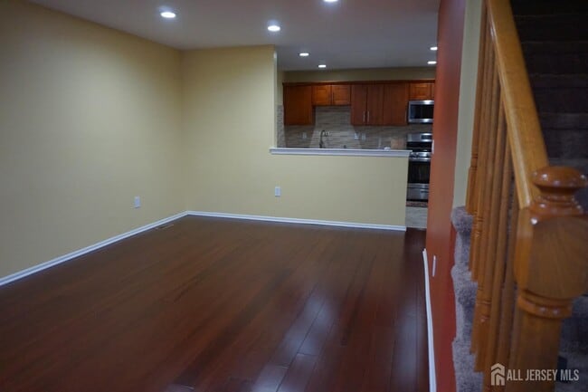 property at 160 Vasser Dr