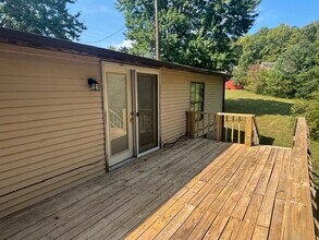 2221 Lovell Rd in Knoxville, TN - Foto de edificio - Building Photo