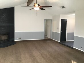 6349 Hunters Glen Dr in Watauga, TX - Building Photo - Building Photo