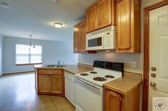 4206 Magnolia St, Unit 4206 in Texarkana, TX - Building Photo - Building Photo